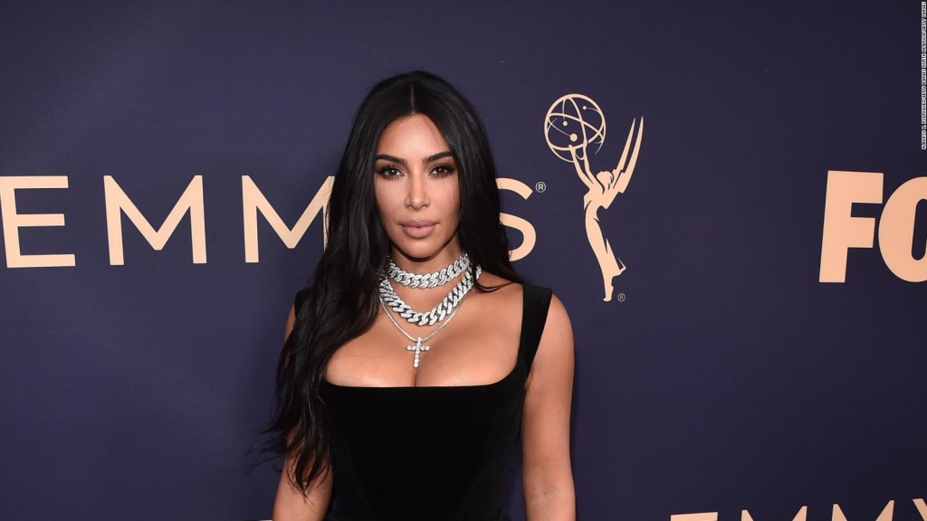 Kim Kardashian muestra chat familiar tras terremoto en Los Ángeles
