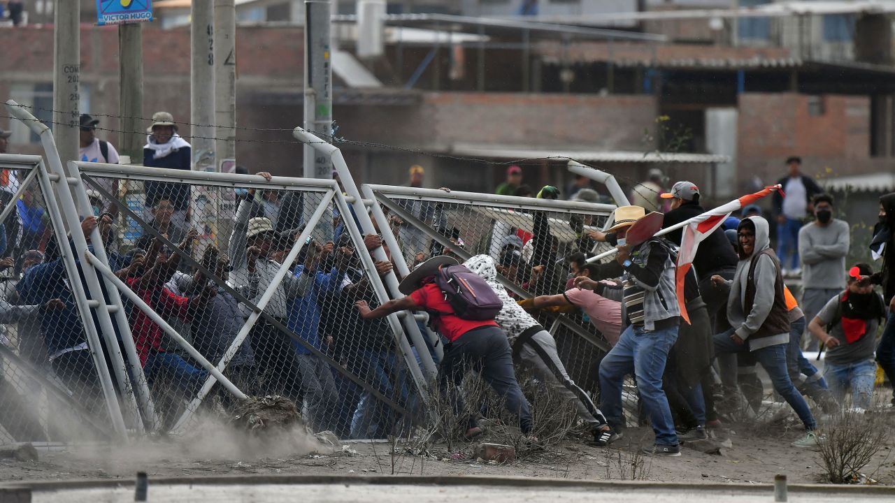 Protestas en Perú no dan tregua: aumentan a 54 los muertos mientras Boluarte llama al diálogo