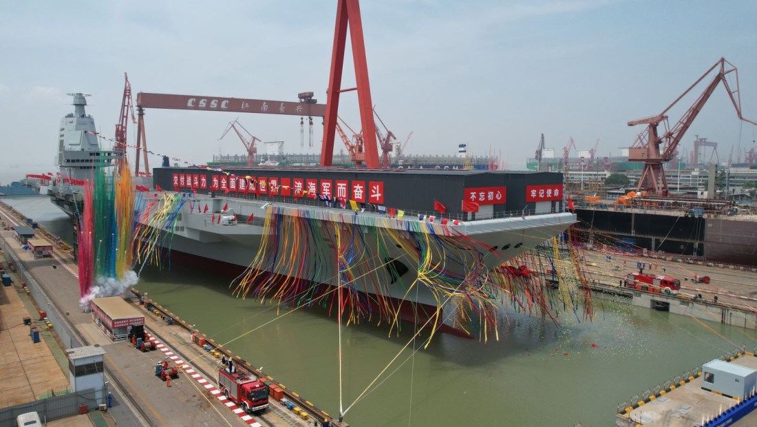 El portaaviones chino Fujian.