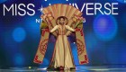 Miss Vietnam, Neuyen Thi Ngoc Chau, sube al escenario durante el 71º Concurso Nacional de Vestuario Miss Universo en el Centro de Convenciones Morial de Nueva Orleans el 11 de enero de 2023 en Nueva Orleans, Luisiana. (Foto de Josh Brasted/Getty Images)