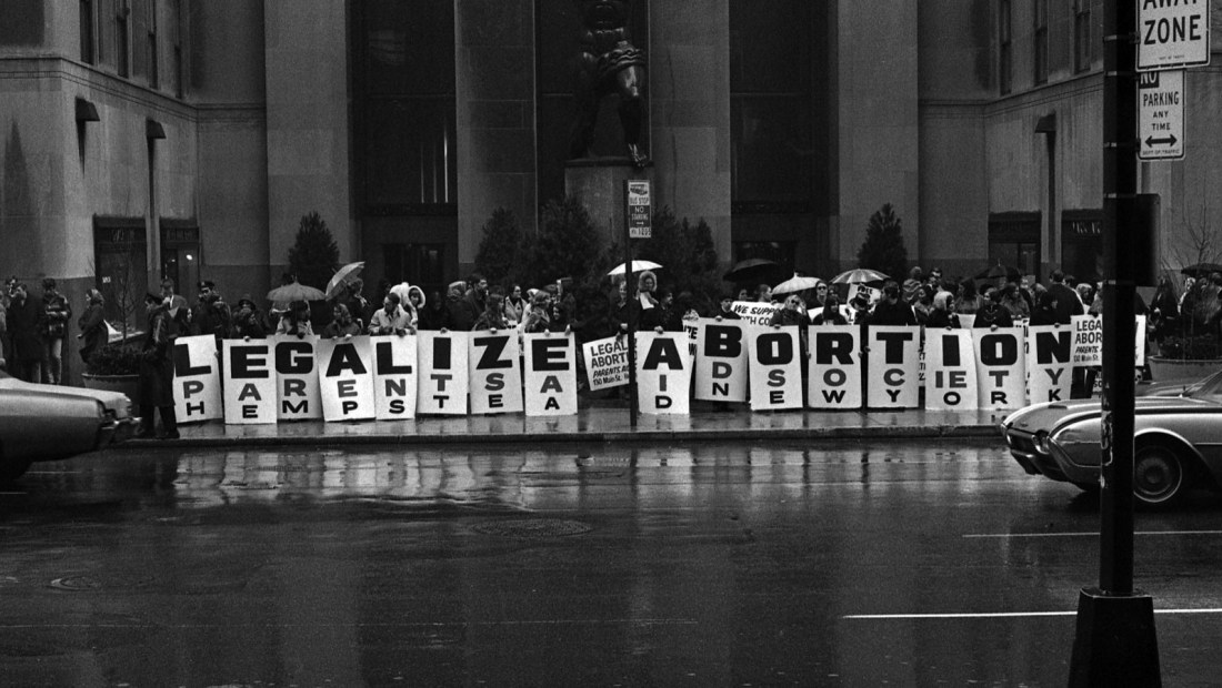 Manifestación en 1968 en favor de la legalización del aborto y de Roe v. Wade.