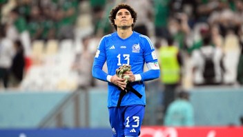 Guillermo "Memo" Ochoa tras el partido contra Arabia Saudita y terminar participación en el Mundial de Qatar 2022. (Crédito: ALFREDO ESTRELLA/AFP vía Getty Images)