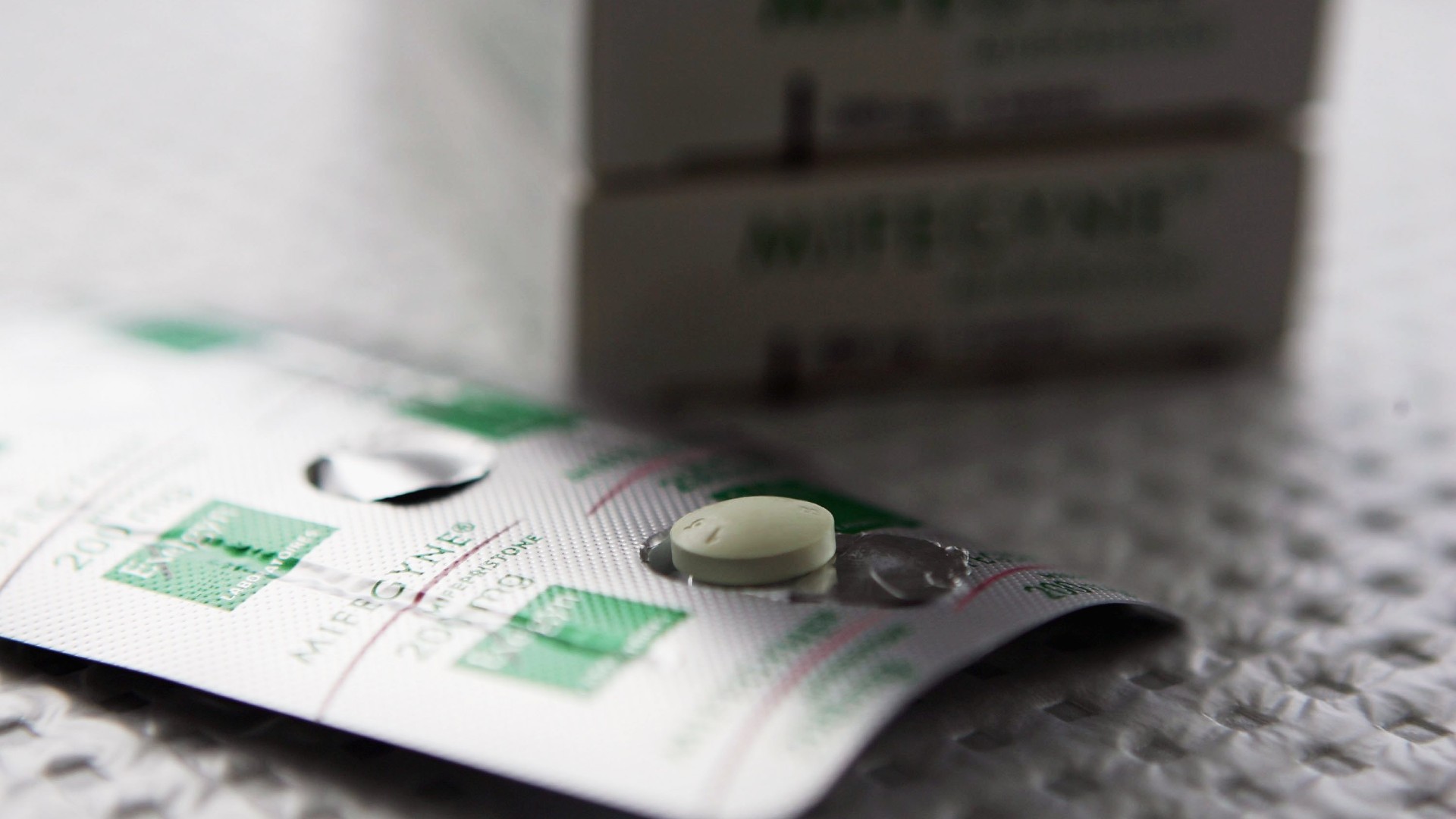 Farmacias podrán vender pastillas para abortar bajo receta médica en .