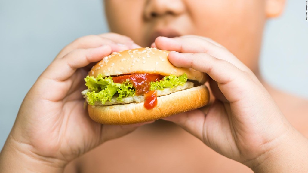 Endocrinólogo explica tratamientos para combatir el sobrepeso infantil