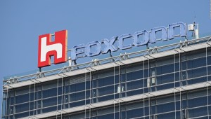 Foxconn logra récord de ventas después restablecerse la producción en China