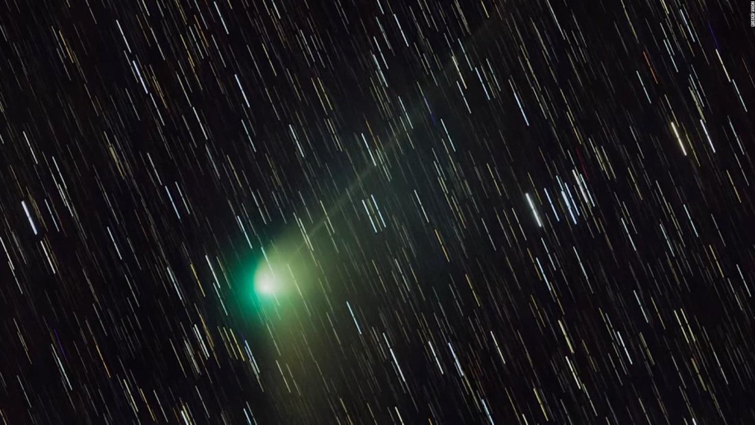 Espectáculo único en la vida: captan el paso de un cometa verde