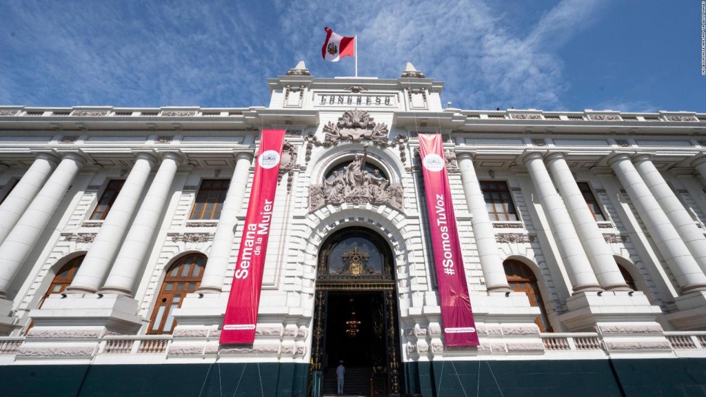 Congreso de Perú vota en contra de avanzar con elecciones generales