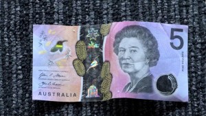 Australia no incluirá la imagen de Carlos III en el billete de 5