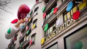Yayoi Kusama, junto a Louis Vuitton, llena de lunares las grandes ciudades