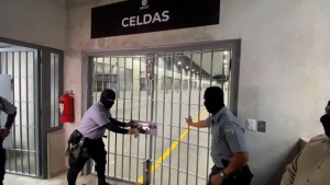 CNN ingresa a la mega prisión de El Salvador