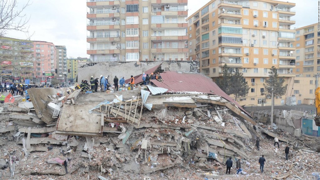 Daños catastróficos: más de 5.600 edificios colapsaron por el terremoto