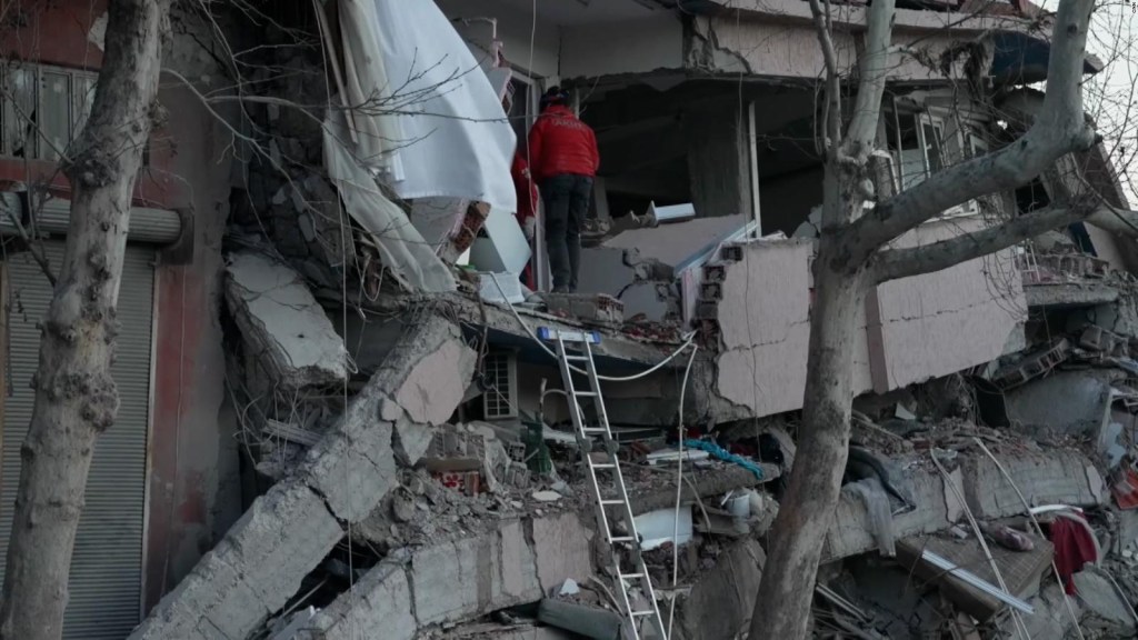 Turquía, ¿por qué se derrumbaron más de 5.000 edificios tras el terremoto?