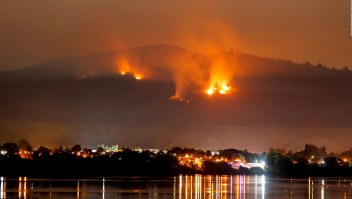 Temen que la ola de calor intensifique los incendios de Chile