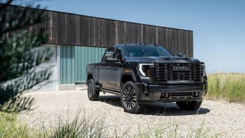 Este año, GMC comenzó a ofrecer su nivel de acabado más lujoso, Denal Ultimate, en sus camiones pesados. (Cortesía: General Motors)