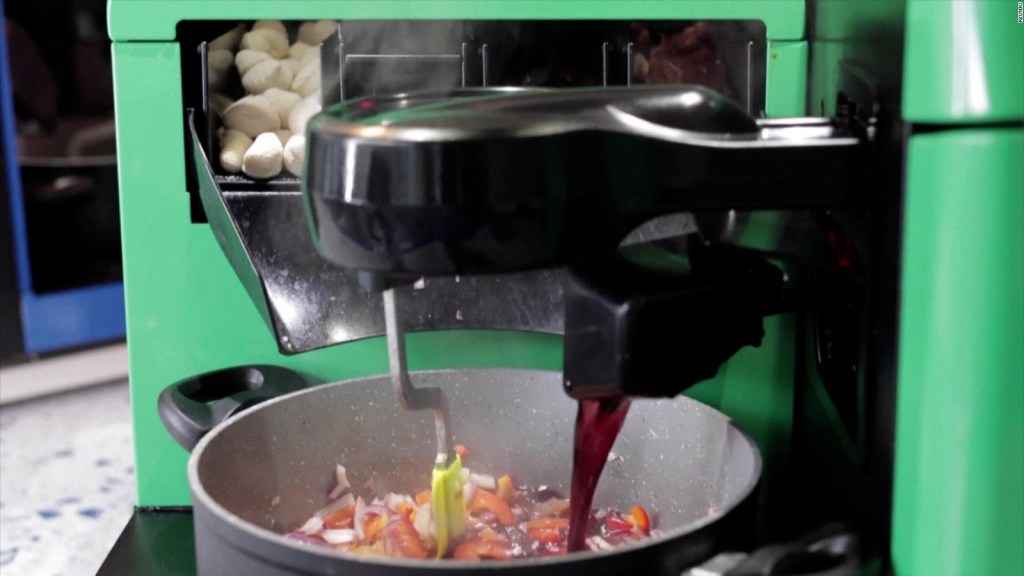 Robot che cucinano: la nuova sensazione nel ristorante