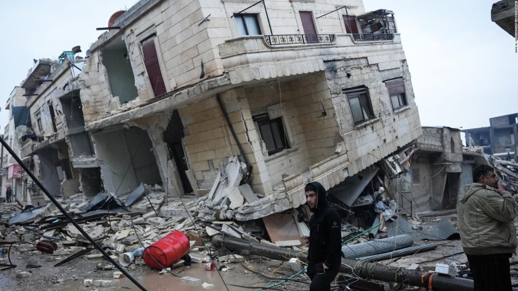Escuchá el relato de supervivencia de 75 años del terremoto en Siria