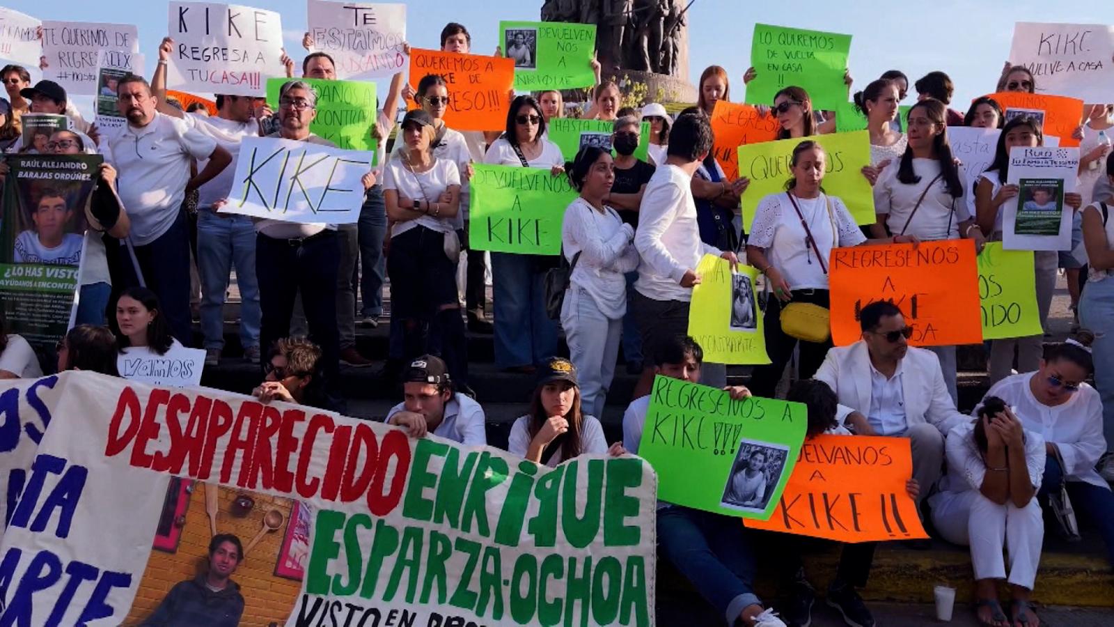 Familiares de desaparecidos en Jalisco se manifiestan y exigen la devolución con vida de sus seres queridos |  Video