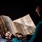 Esto podría costar una de las biblias más antiguas del mundo