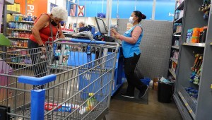 Walmart pronosticó crecimiento menor en 2023 y sus acciones cayeron