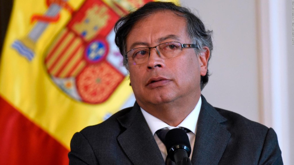 Peru declares Gustavo Pedro "Persona non grata"