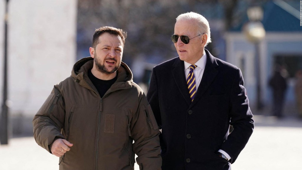 Biden secretly visits Kyiv.  He knows how it was planned