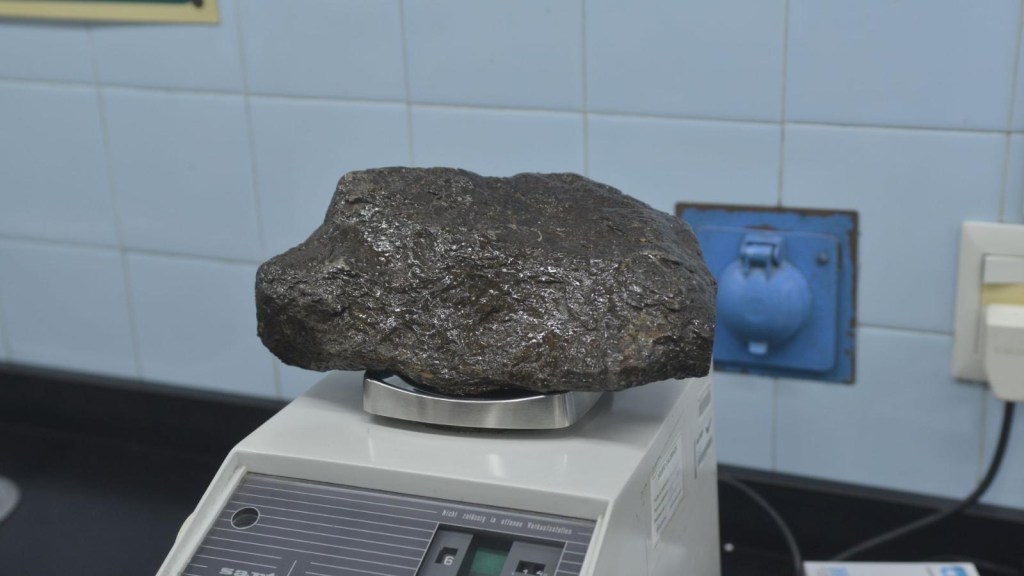 Quisieron pasó de contrabando un meteorito a Argentina