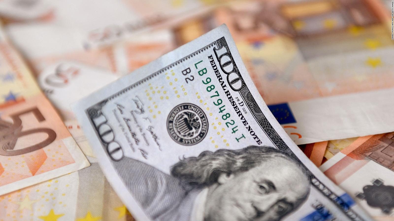 El dólar mantiene su fortaleza frente al euro |  Video