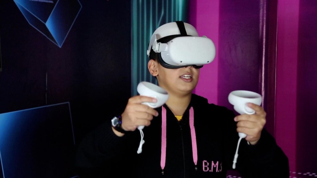 Scopri l'aula di realtà virtuale lanciata da Gaza