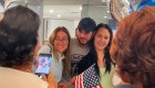 3 jóvenes cubanos llegan a Miami gracias a permiso humanitario de EE.UU.
