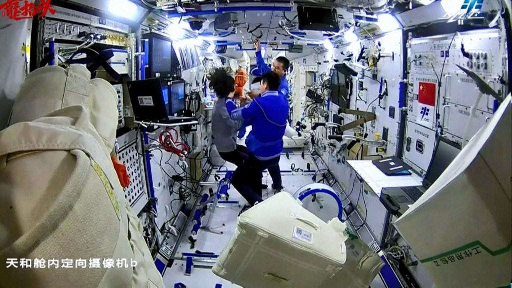 See how space cutting these astronauts were