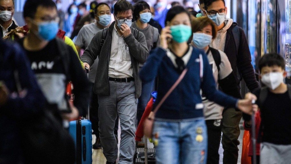Hong Kong pone fin al uso obligatorio de mascarillas