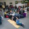 Cientos de pasajeros quedaron varados en aeropuertos de Colombia por la suspensión de vuelos de Viva Air.