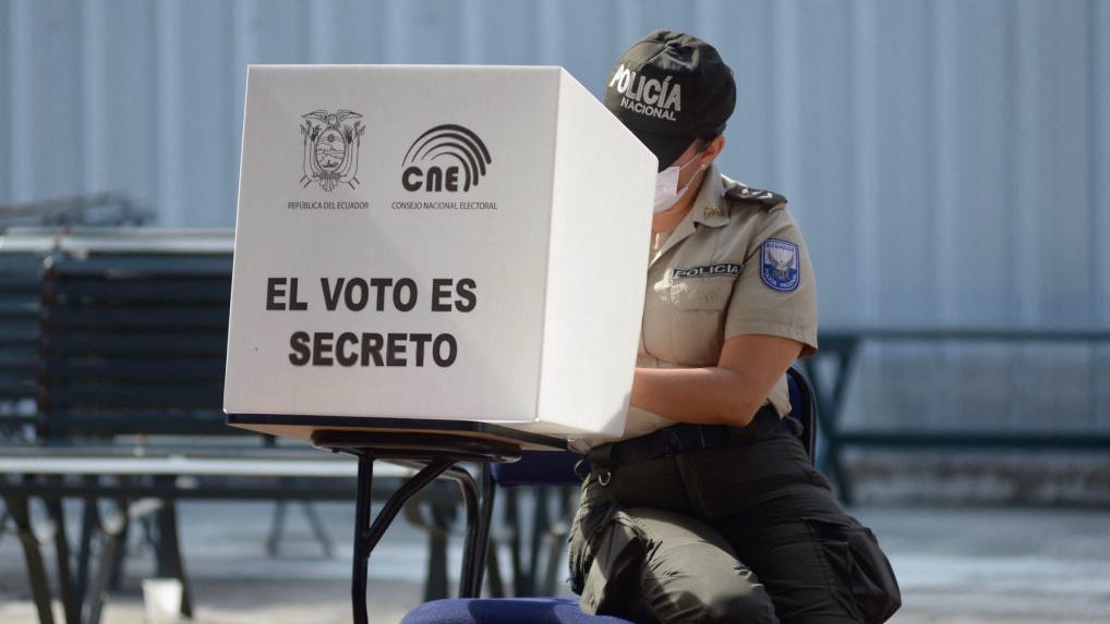 ecuador voto referendum