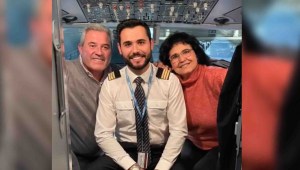 El piloto Jordi Jacas emocionó con el mensaje de agradecimiento a sus padres en un vuelo que pilotaba desde Madrid a Málaga. (Crédito: Instagram de Jordi Dacas)