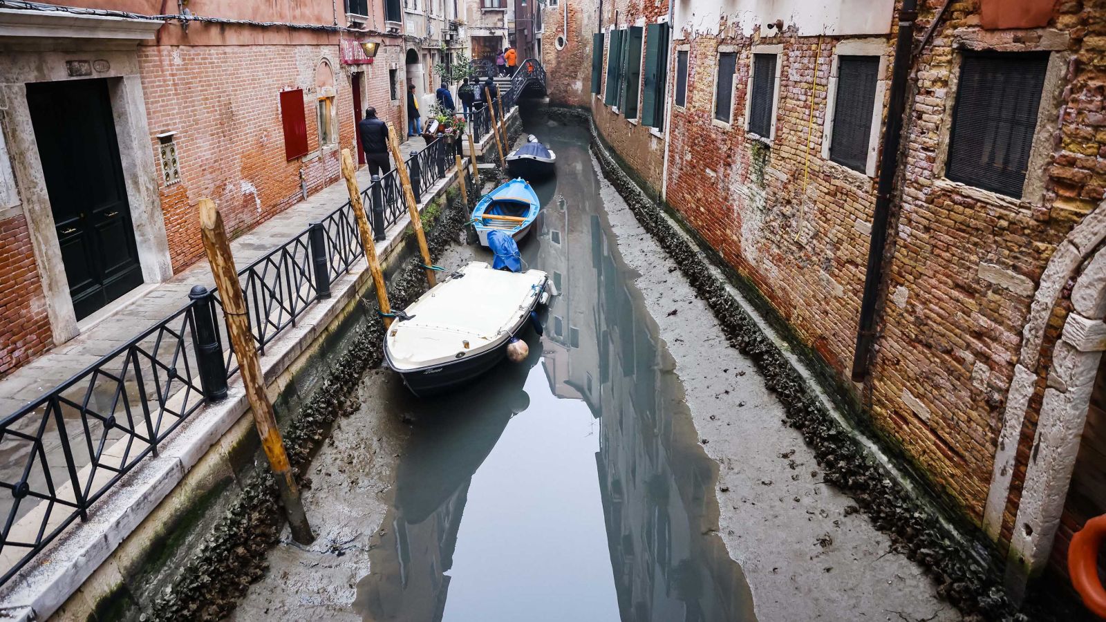 Se secan los canales de Venecia en medio de temores a una nueva sequía en  Italia