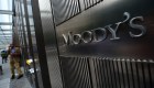 Moody's revisa la calificación de 6 bancos regionales de EE. UU.