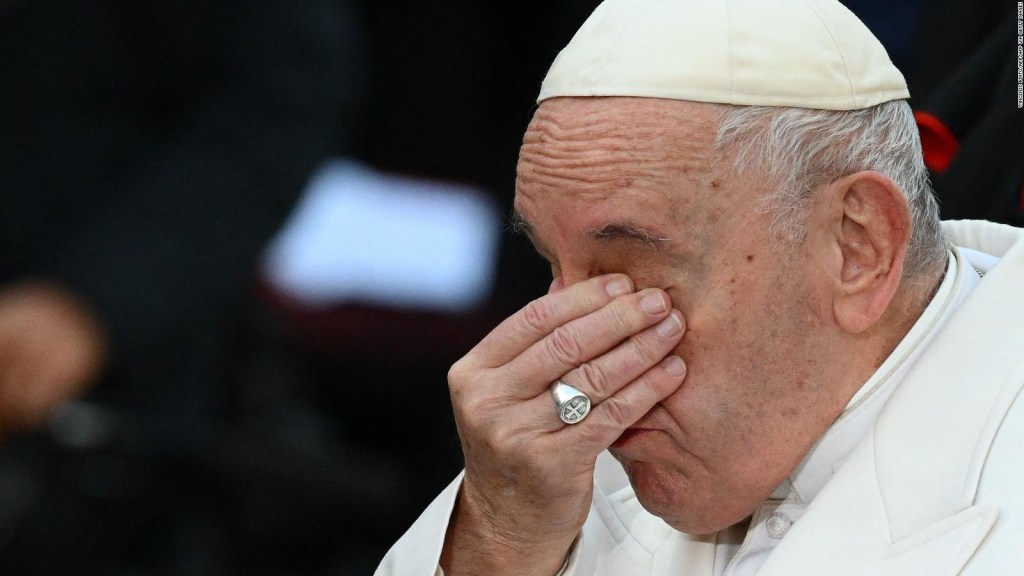 El Papa Francisco es hospitalizado por una infección respiratoria