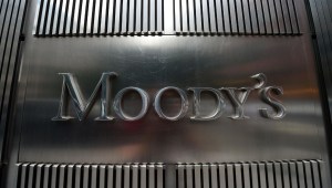 EE.UU.: Moody's podría rebajar la calificación de seis bancos
