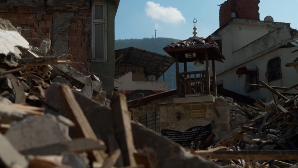 Signos del patrimonio arqueológico en ruinas tras el terremoto de Turquía