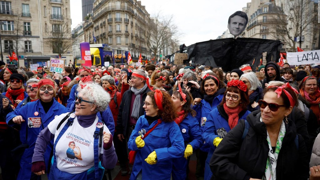 Millions of personas in France against the reform of pensions