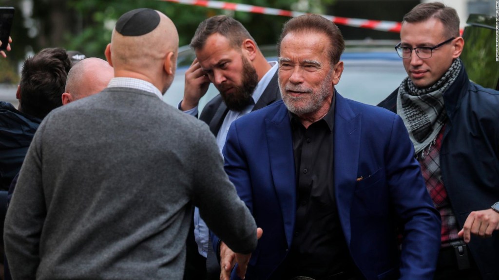 Arnold Schwarzenegger dice que los antisemitas "van a morir miserablemente"