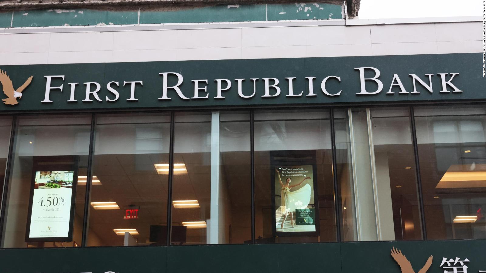 Las acciones del First Republic Bank caen un 60%