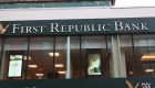 Caen 60% las acciones del First Republic Bank