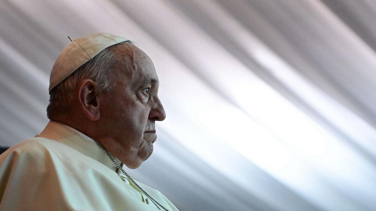 Photo of El Papa Francisco fue al hospital para los controles programados