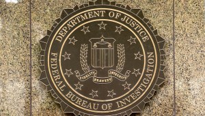 Más de US$ 10.000 millones perdidos por estafas en línea se informaron al FBI en 2022