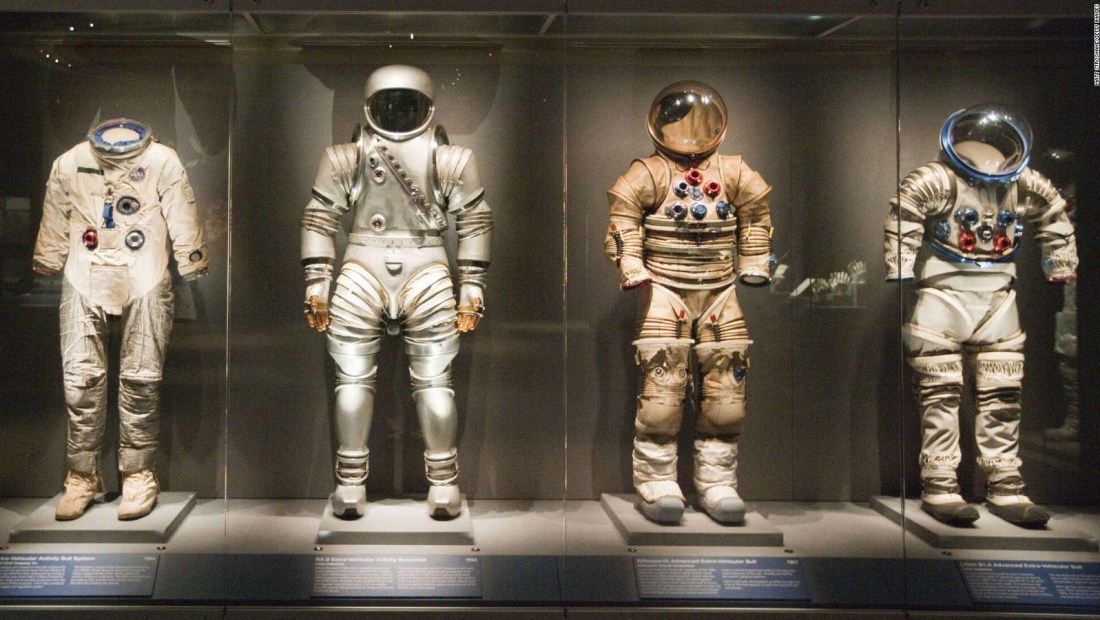 Así han cambiado los trajes espaciales de la NASA