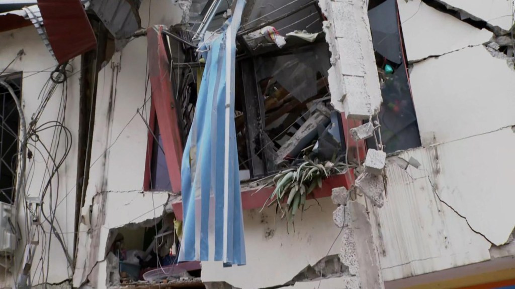 El miedo sigue en Ecuador tras el sismo de magnitud 6,8