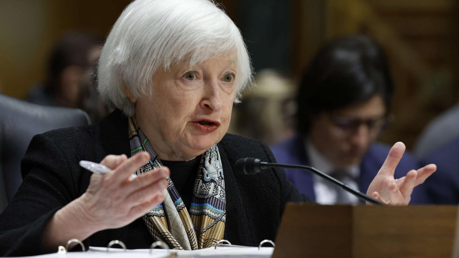 Secretario del Tesoro de EE. UU. dice que el sector bancario se está estabilizando