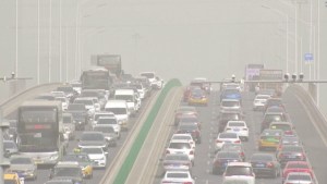 Severa tormenta de arena cubre a Beijing y a varias provincias de China