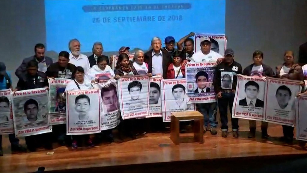 Detienen a 9 funcionarios relacionados con el caso de los estudiantes de Ayotzinapa